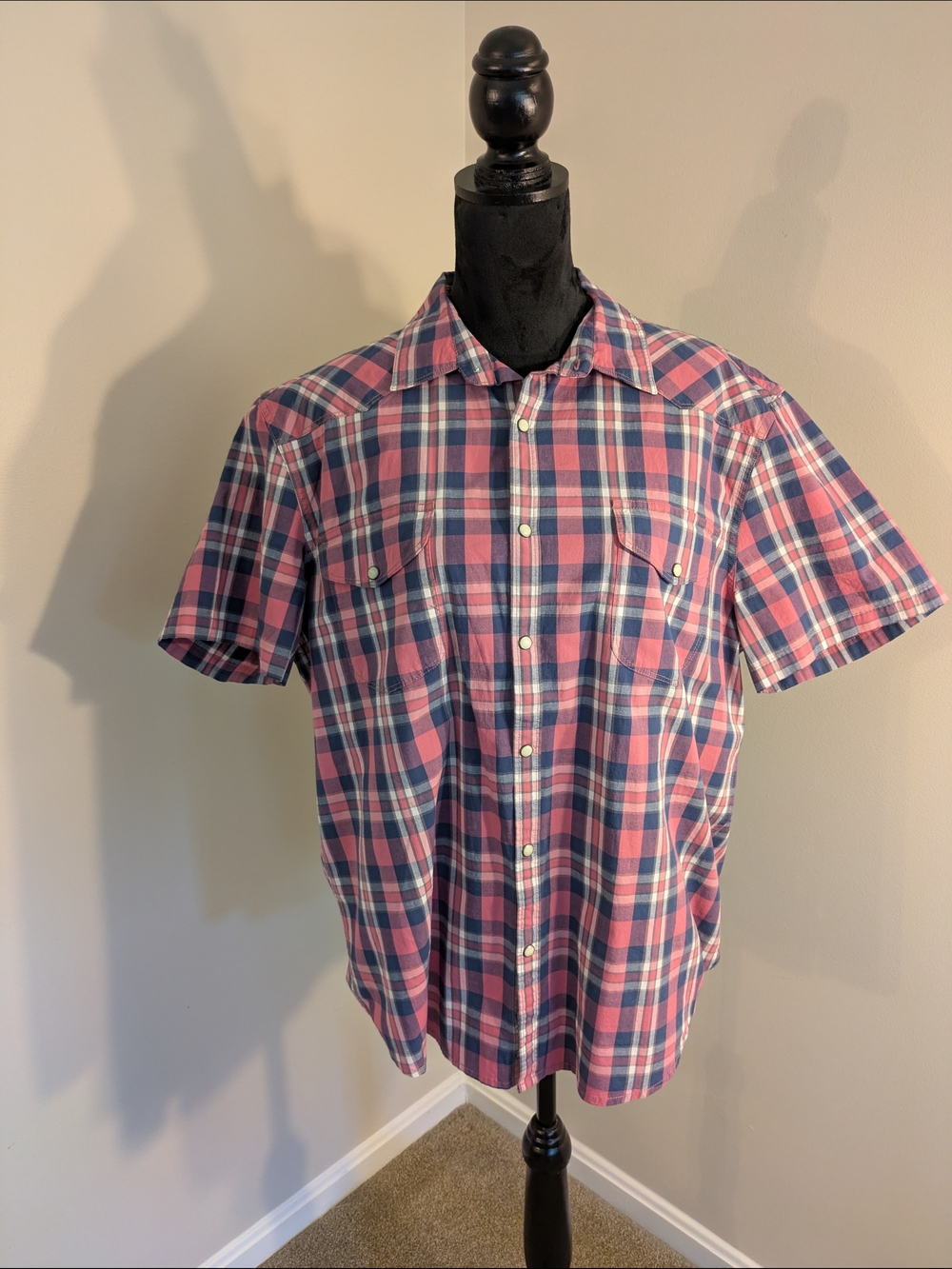Men's Pink and Blue Plaid Short-Sleeve Shirt